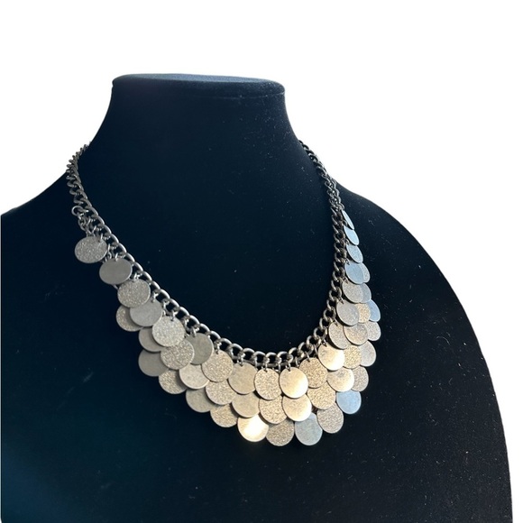 Vintage Bohemian round Coin design
SilverTone Bib Necklace - Picture 4 of 6